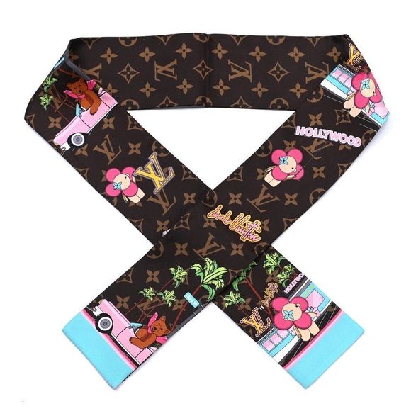 Louis Vuitton Accessories - Louis Vuitton Monogram 2021 Christmas Animation Hollywood Bandeau Silk Scarf LV